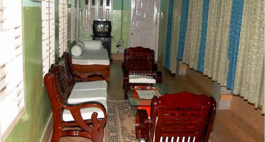 BASERAZ - A Premium Guest House, Patna 2
